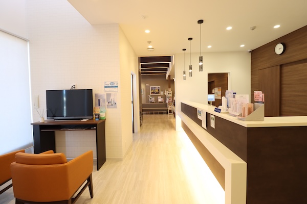自由診療専用の受付・待合室